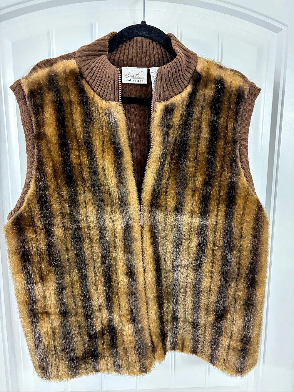 Vintage Kathy Lee Faux Fur Striped Sweater Vest in Brown & Gold Like New XL